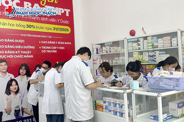 Bí quyết giúp học tốt ngành Dược